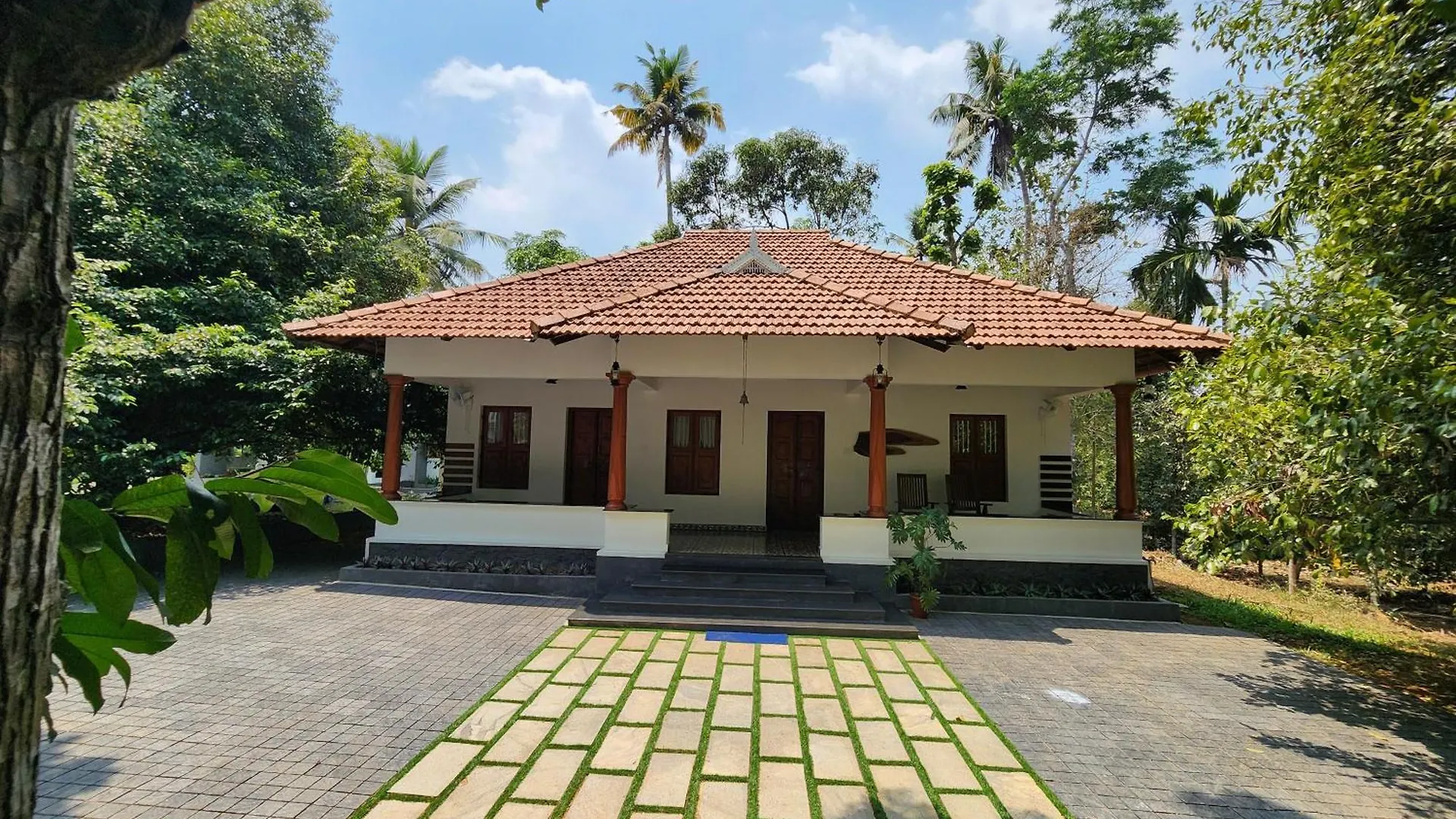Pete'S Inn Nedumbassery Bed & Breakfast