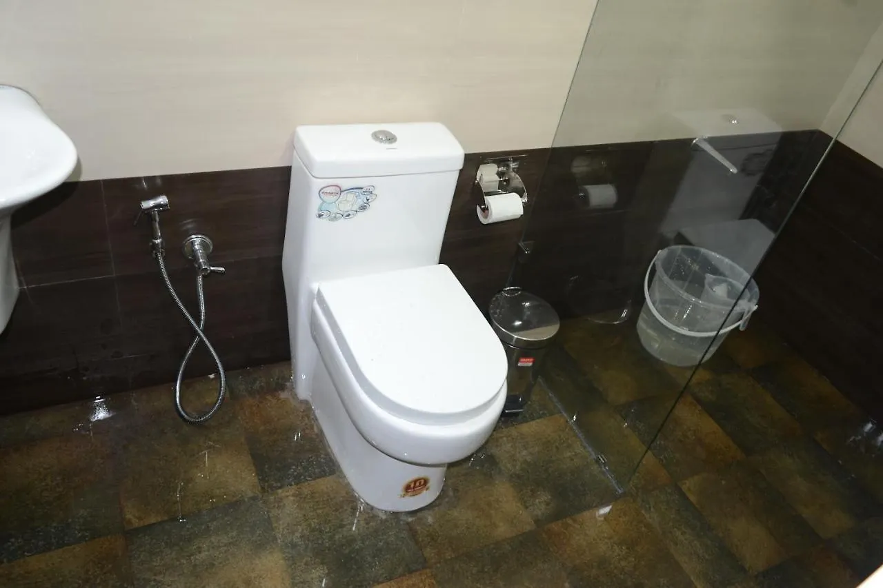 Pete'S Inn Nedumbassery