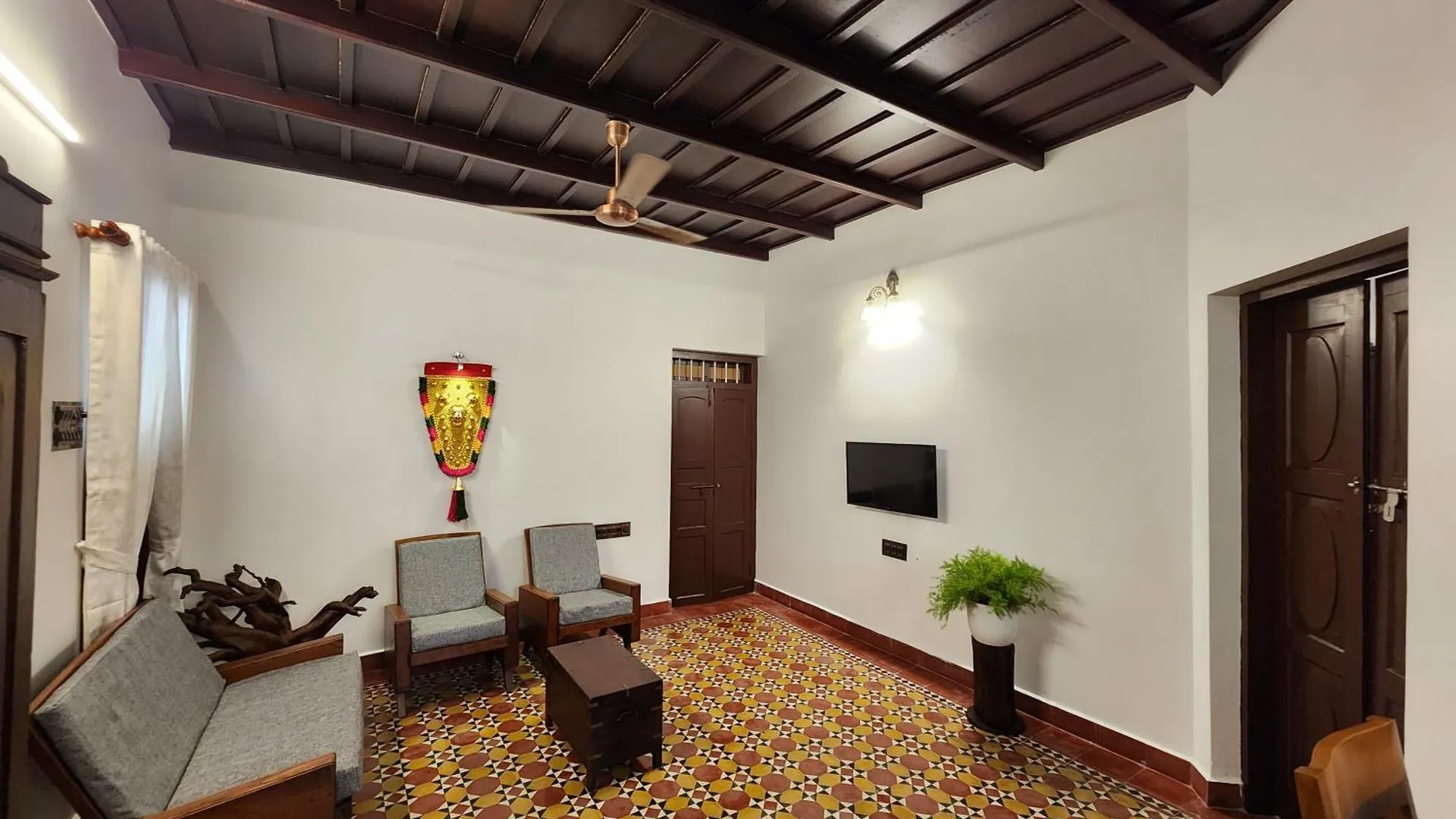 Pete'S Inn Nedumbassery